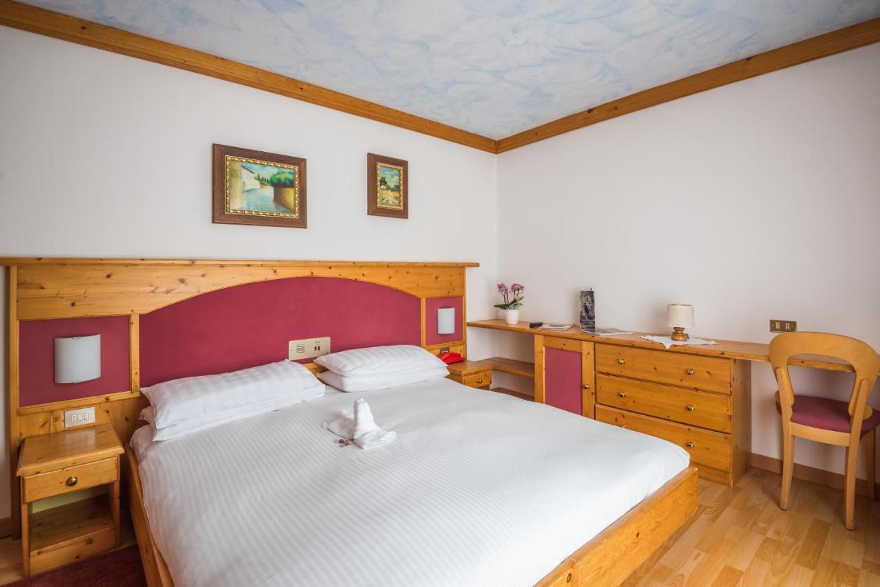Hotel St. Raphael Madonna di Campiglio Exterior photo