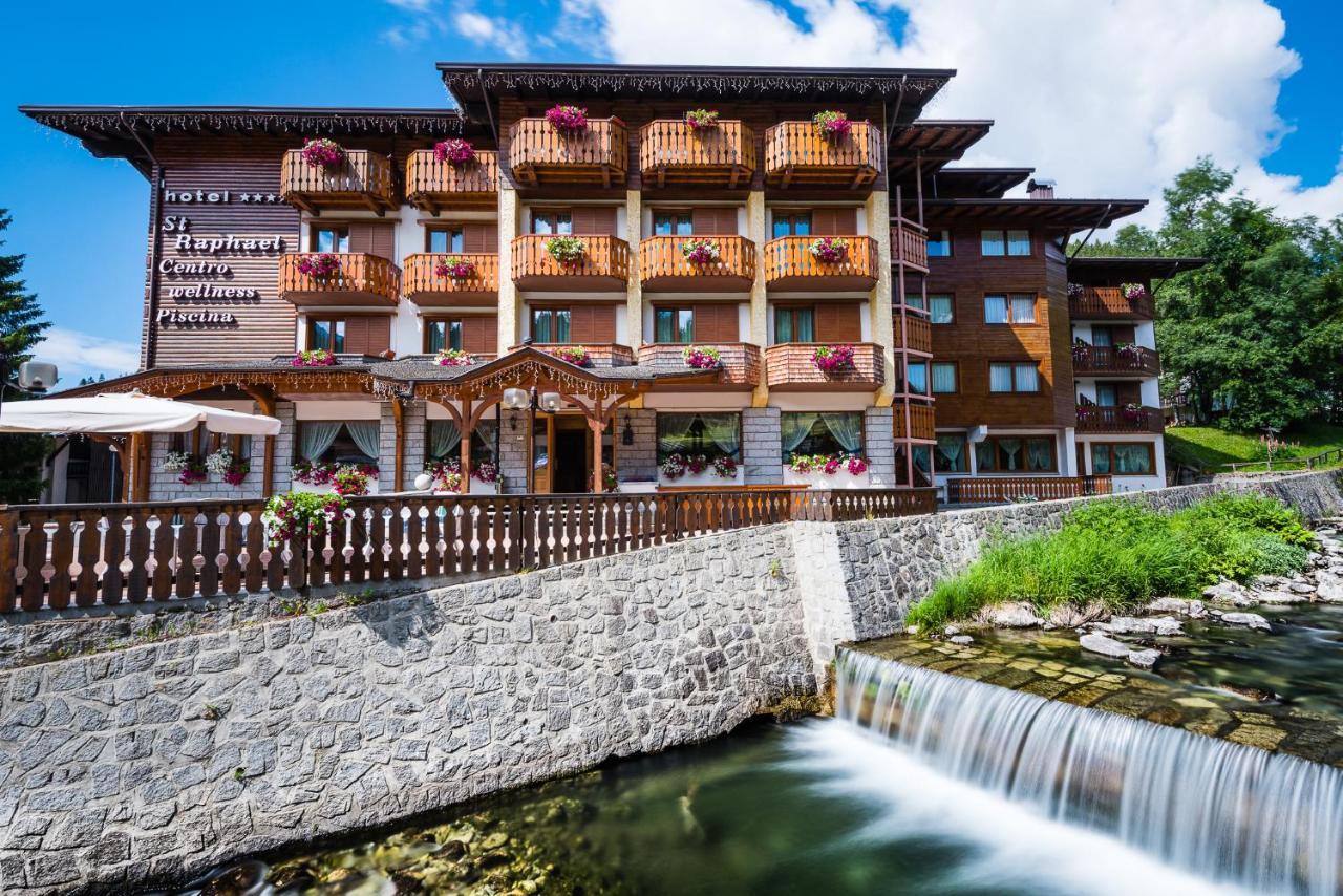 Hotel St. Raphael Madonna di Campiglio Exterior photo