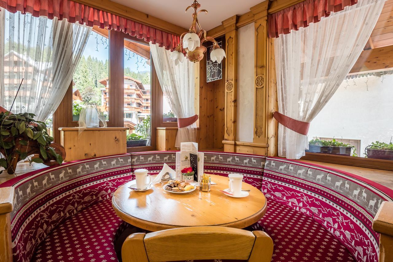 Hotel St. Raphael Madonna di Campiglio Exterior photo