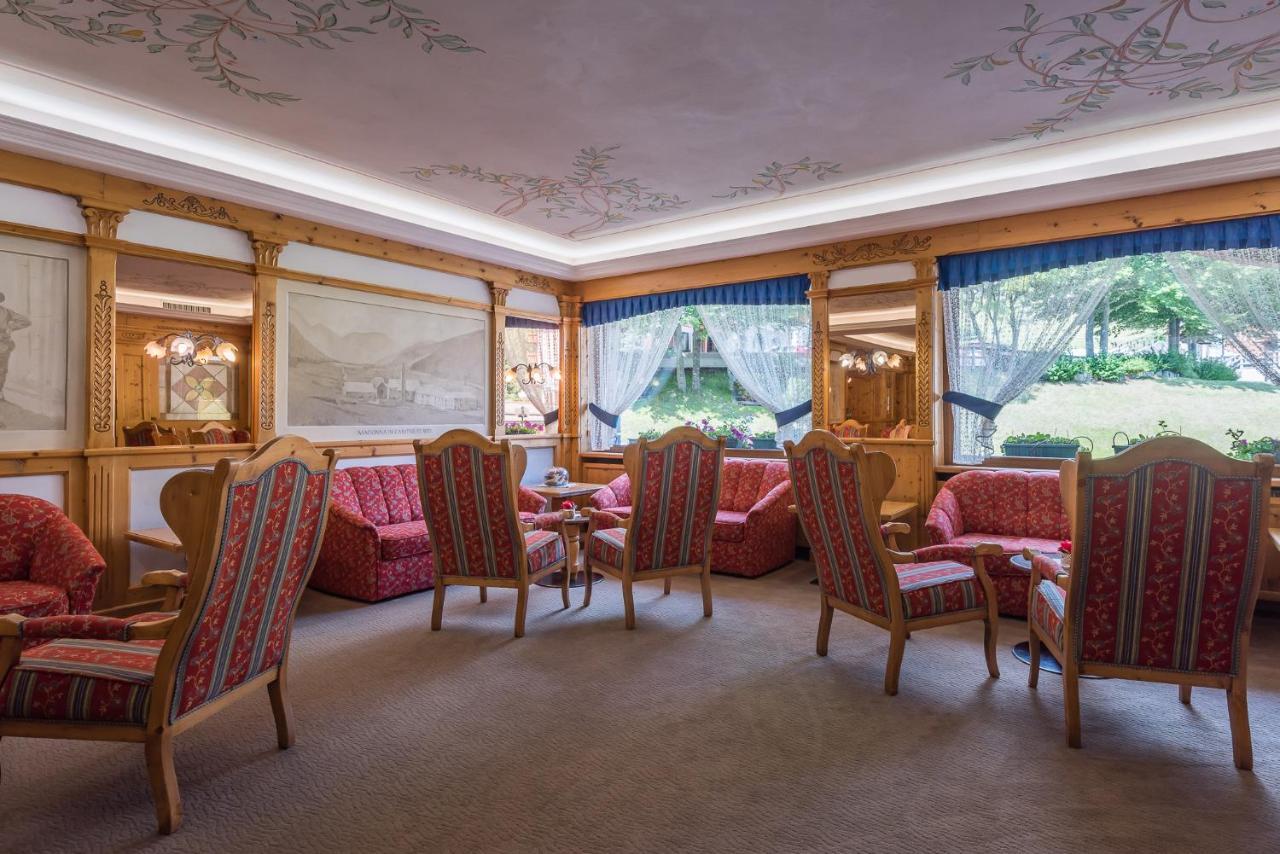 Hotel St. Raphael Madonna di Campiglio Exterior photo