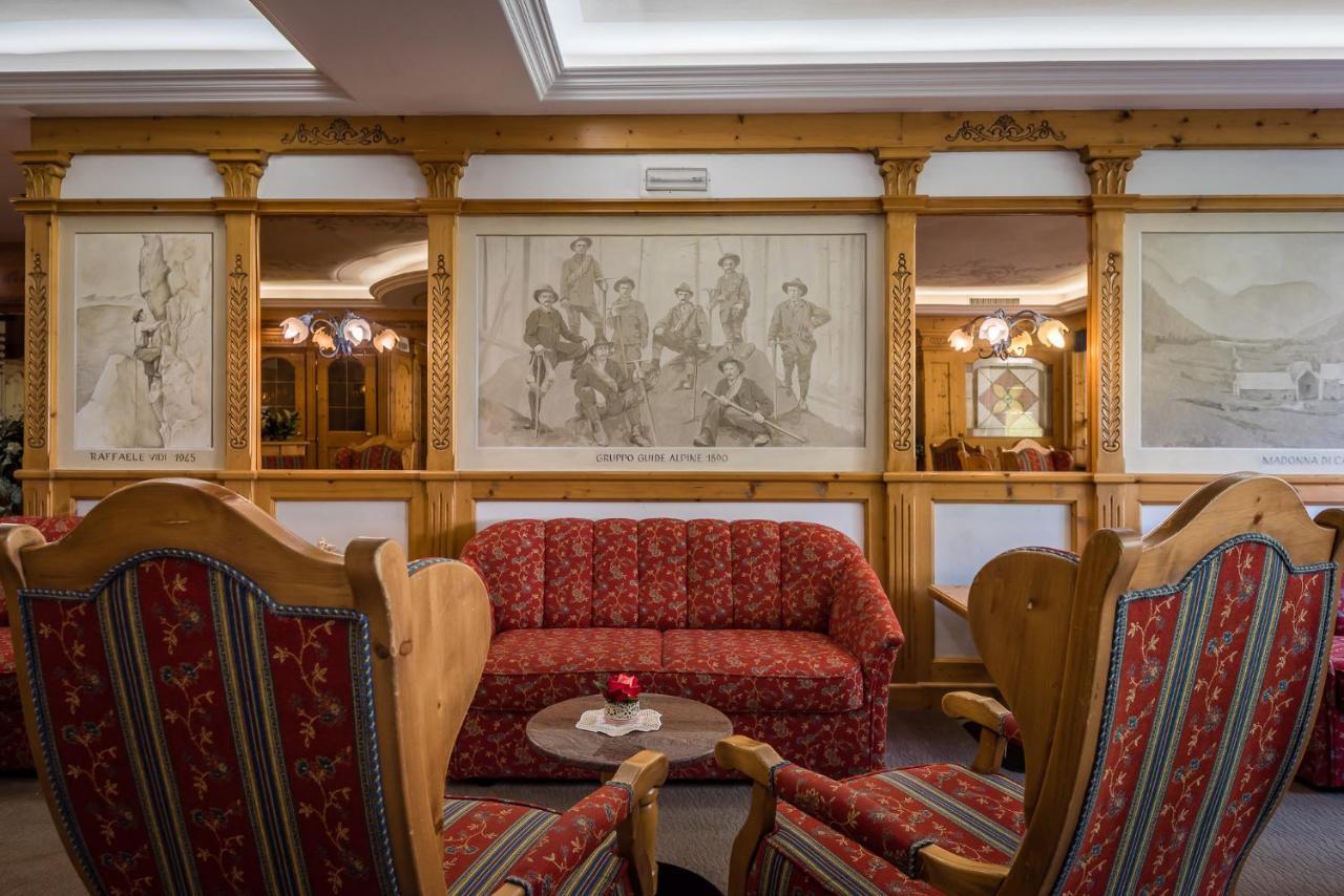 Hotel St. Raphael Madonna di Campiglio Exterior photo