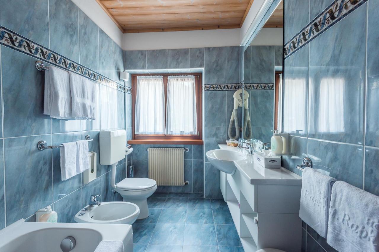 Hotel St. Raphael Madonna di Campiglio Exterior photo